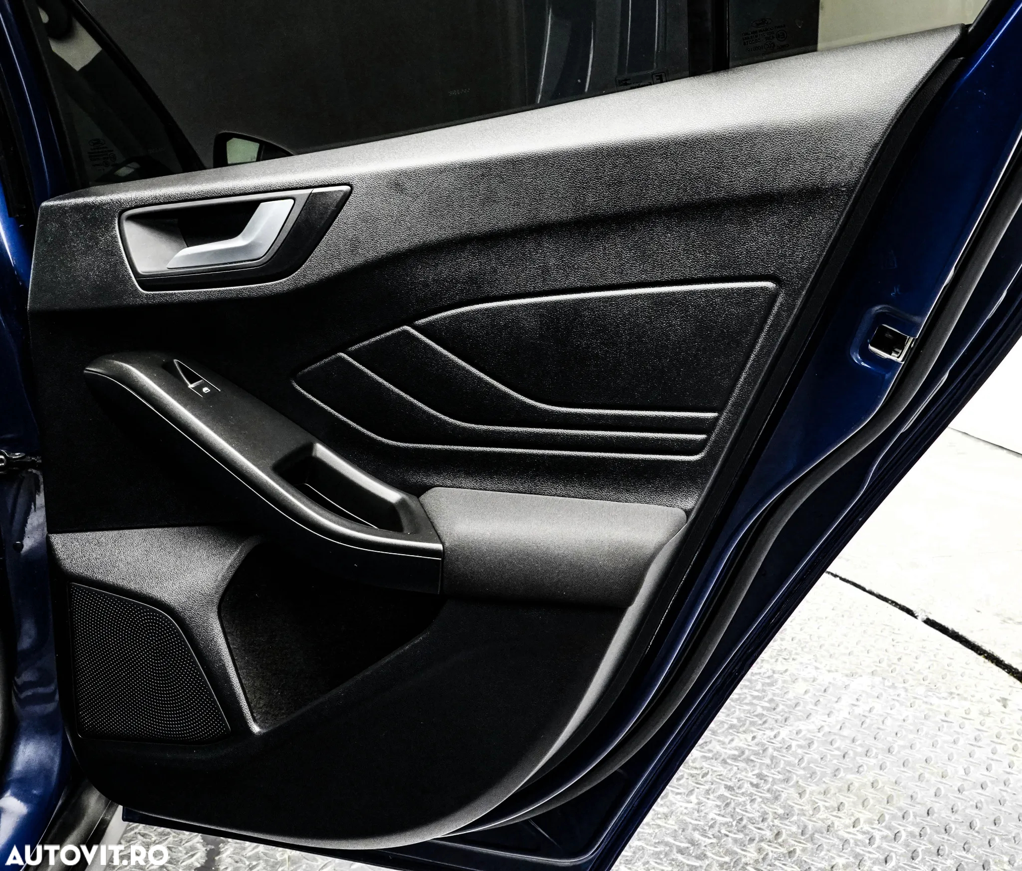 Ford Focus 1.0 EcoBoost Titanium Business - 27