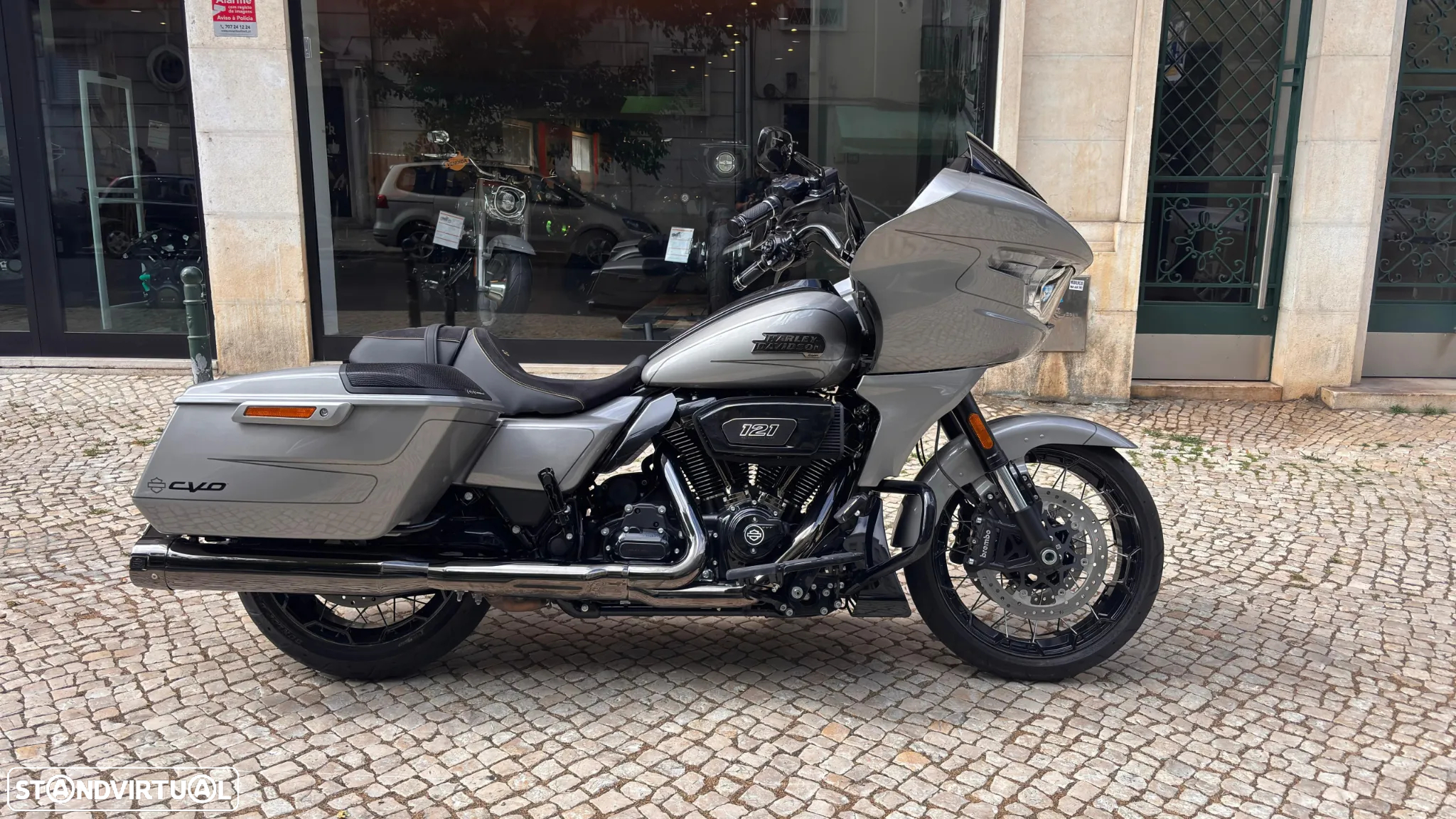 Harley-Davidson Road Road Glide CVO - 3