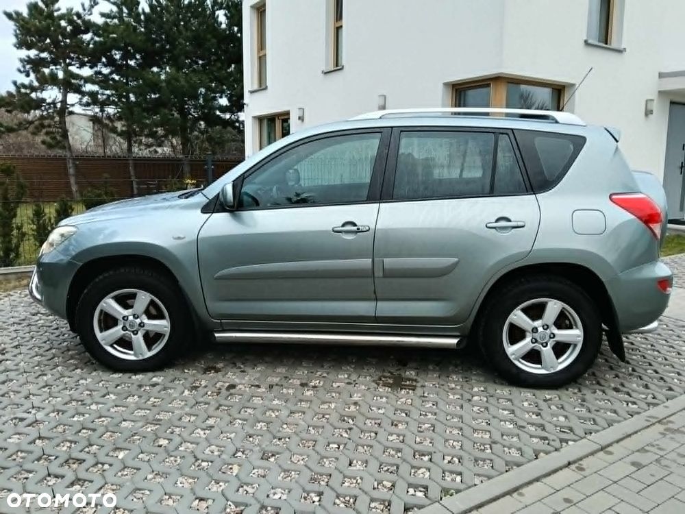 Toyota RAV4 2.0 VVT-i Sol - 8