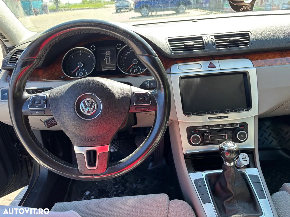 Volkswagen Passat 2.0 TDI Comfortline DPF - 10