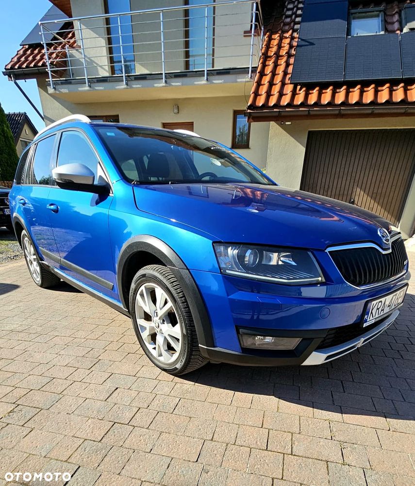 Skoda Octavia Scout 2.0 TDI 4x4 DSG - 8