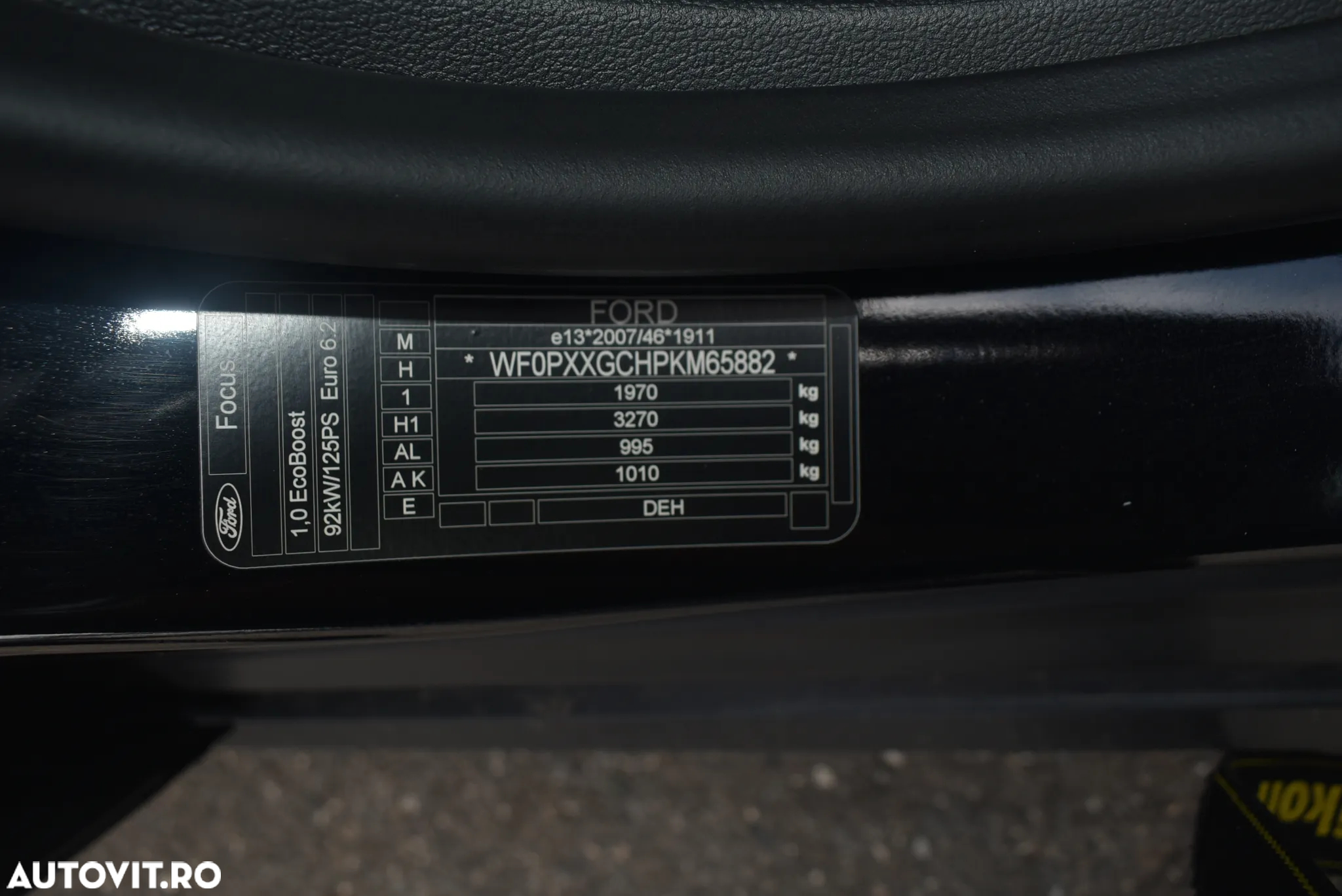 Ford Focus 1.0 EcoBoost Titanium - 28