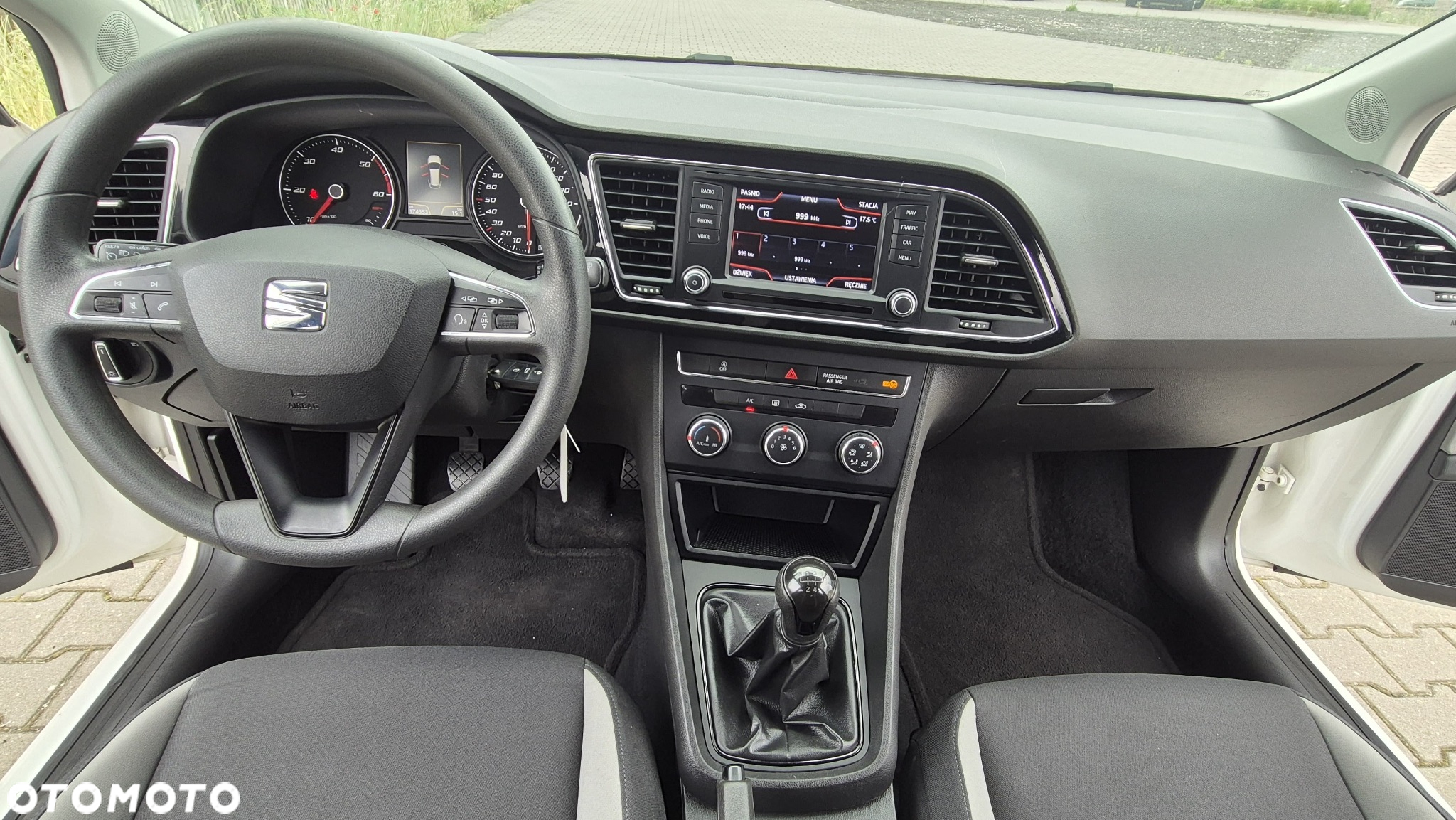 Seat Leon 1.6 TDI DPF Ecomotive Reference - 16