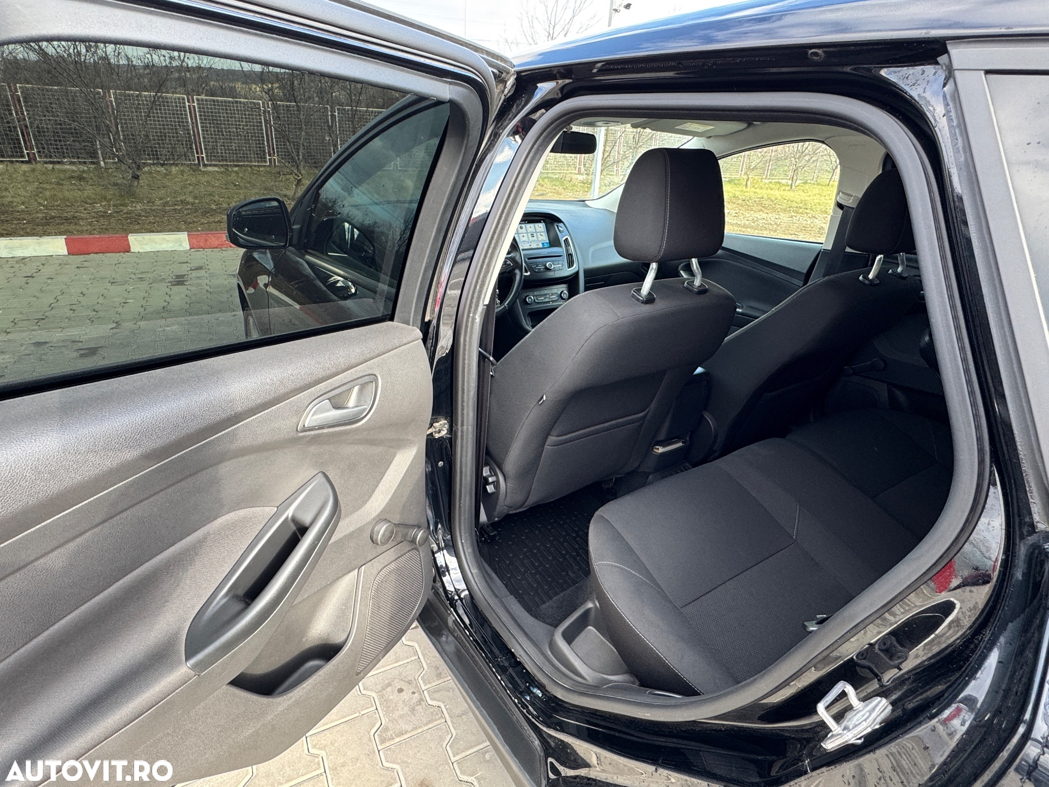 Ford Focus - 12