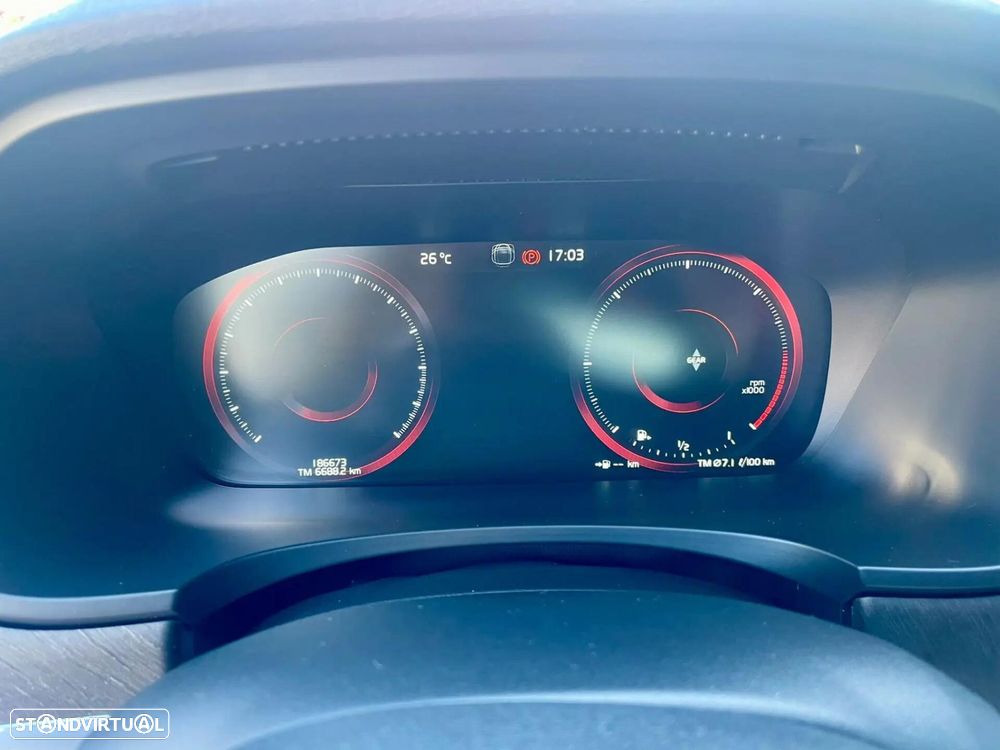 Volvo V90 Cross Country 2.0 D4 AWD - 13