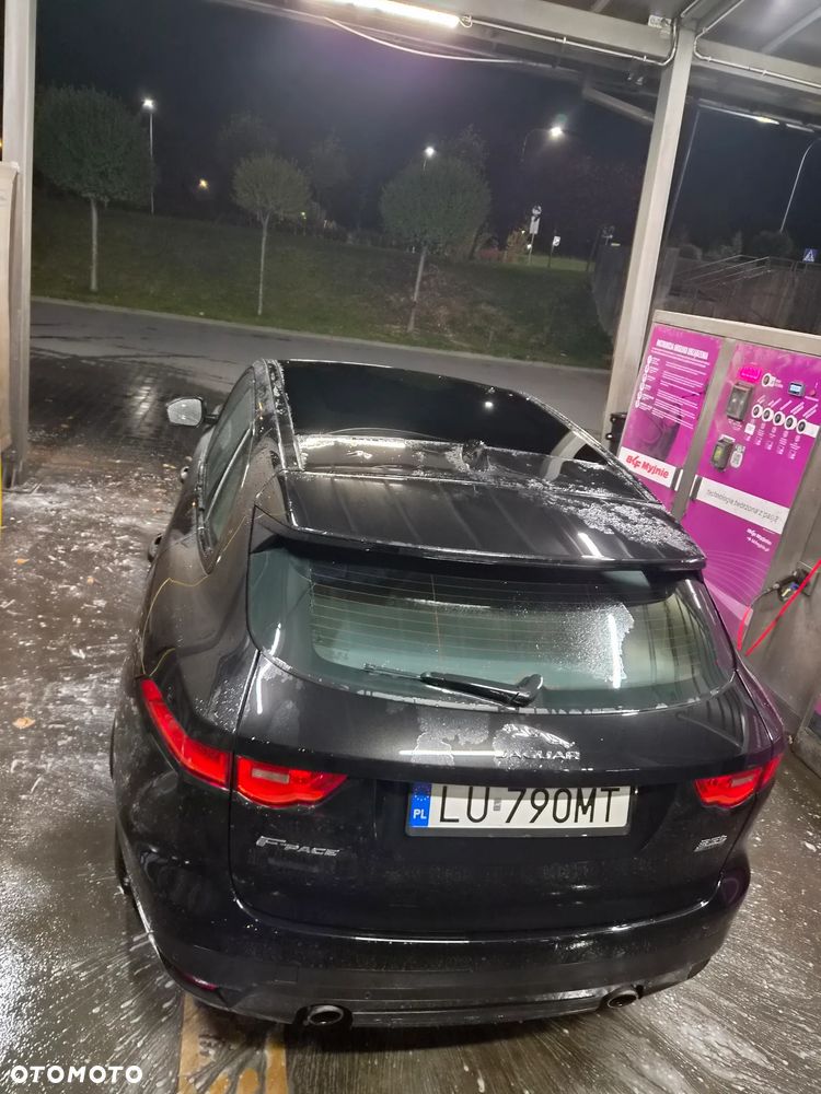 Jaguar F-Pace 3.0 V6 AWD R-Sport - 27