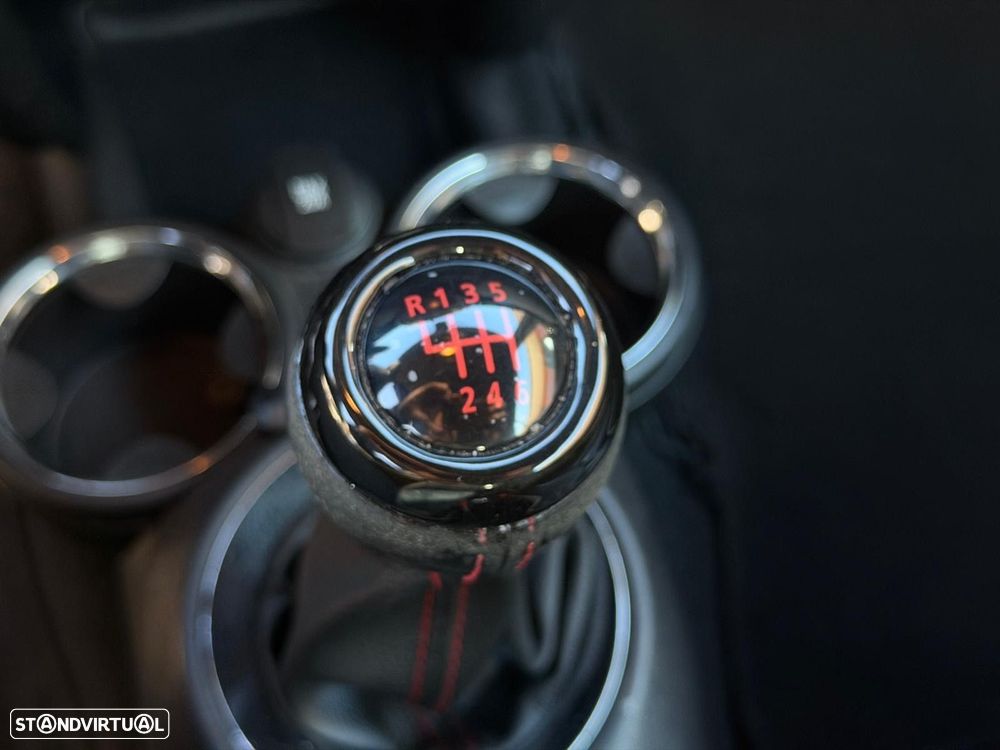 MINI Cabrio Cooper D - 12