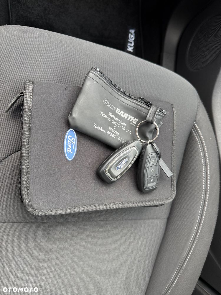 Ford Kuga 1.5 EcoBoost 2x4 Titanium - 31
