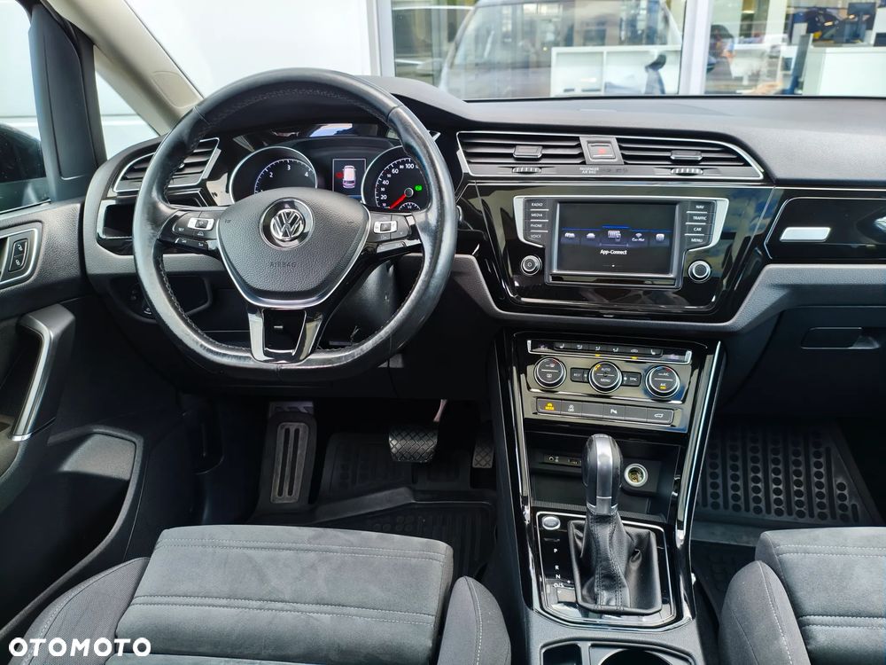 Volkswagen Touran 2.0 TDI BMT Highline DSG - 6
