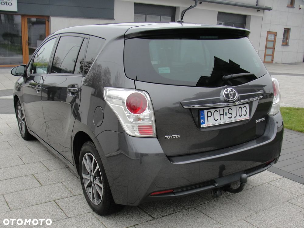 Toyota Verso 2.0 D-4D 7-Sitzer Executive - 2