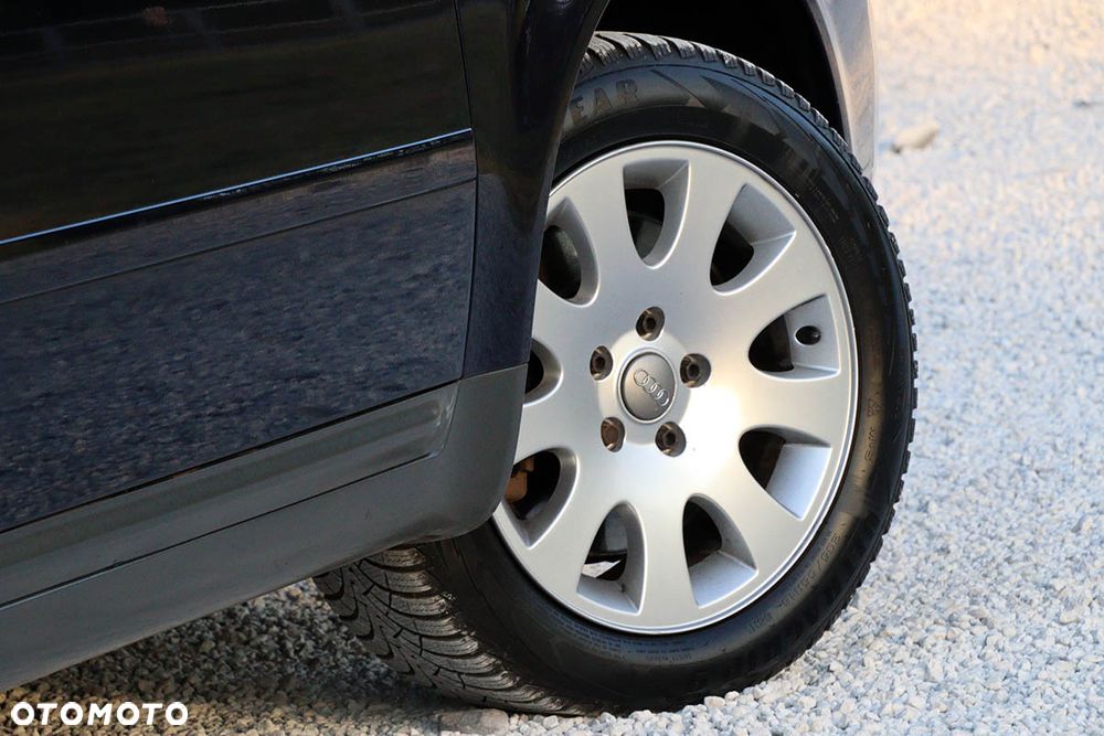 Audi A6 Avant 2.4 - 18