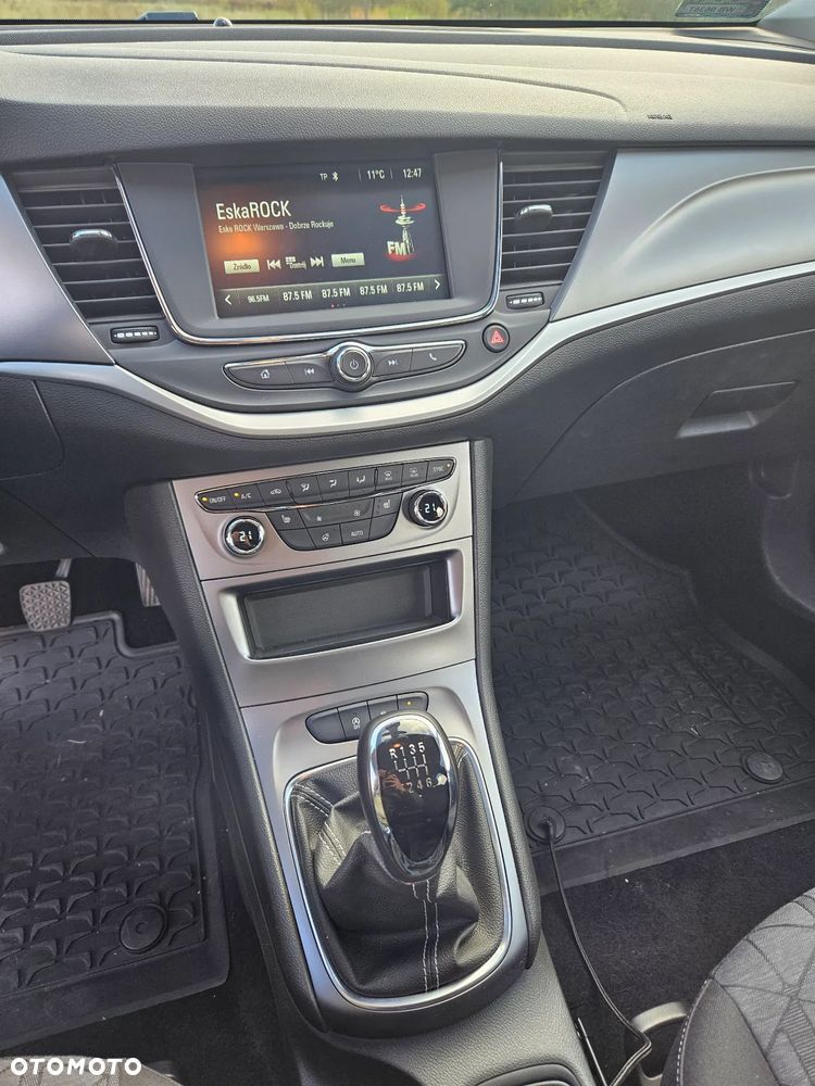 Opel Astra V 1.4 T 120 Lat S&S - 17