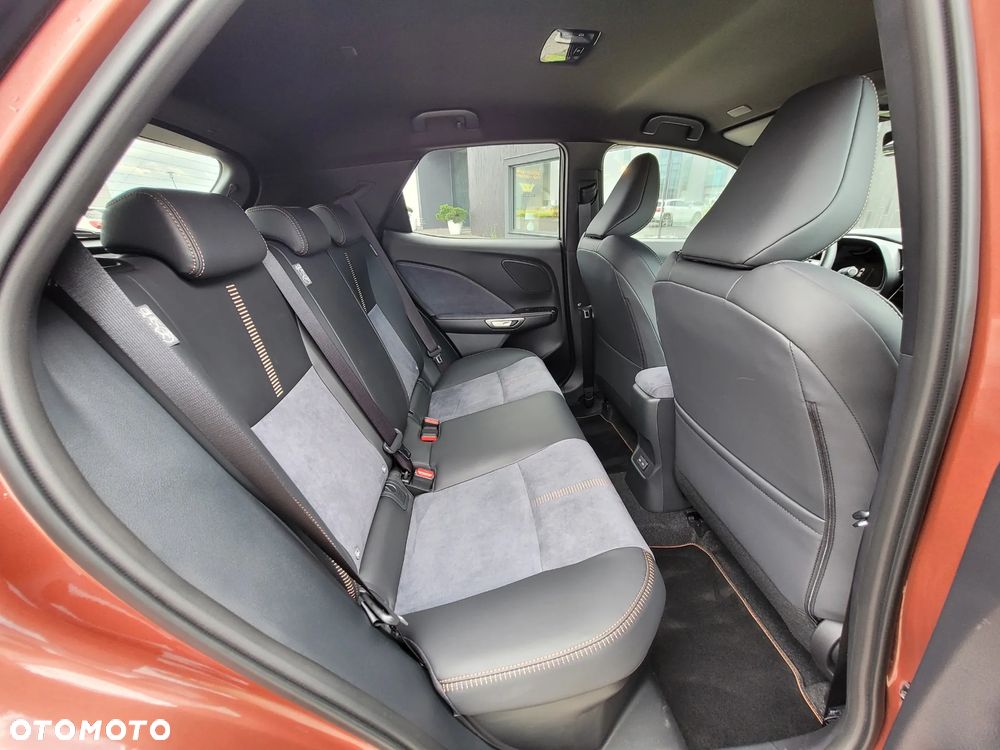 Lexus LBX 1.5 Hybrid Cool - 14