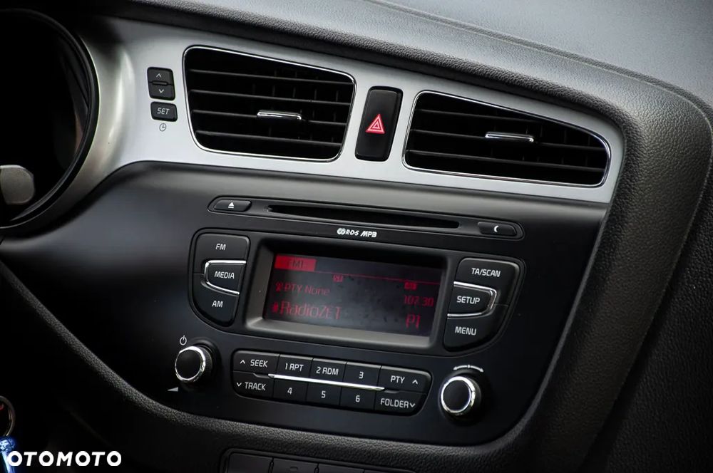 Kia Ceed 1.4 CVVT EX - 19