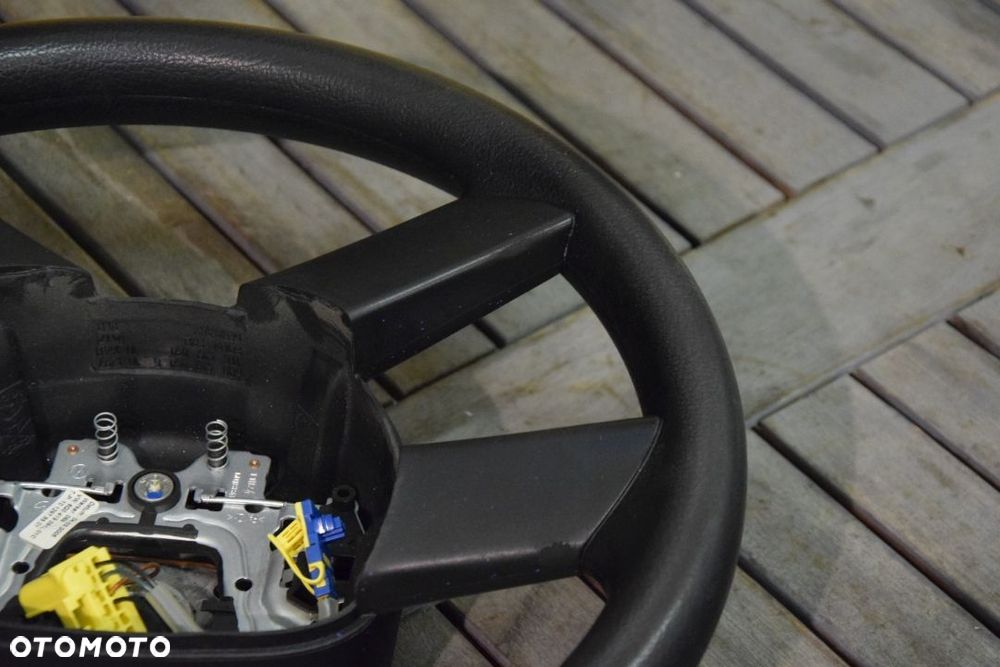 VW Polo IV 9N Kierownica 4-ramienna b.ładna - 7