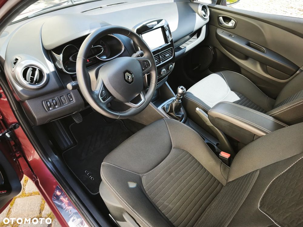 Renault Clio - 8