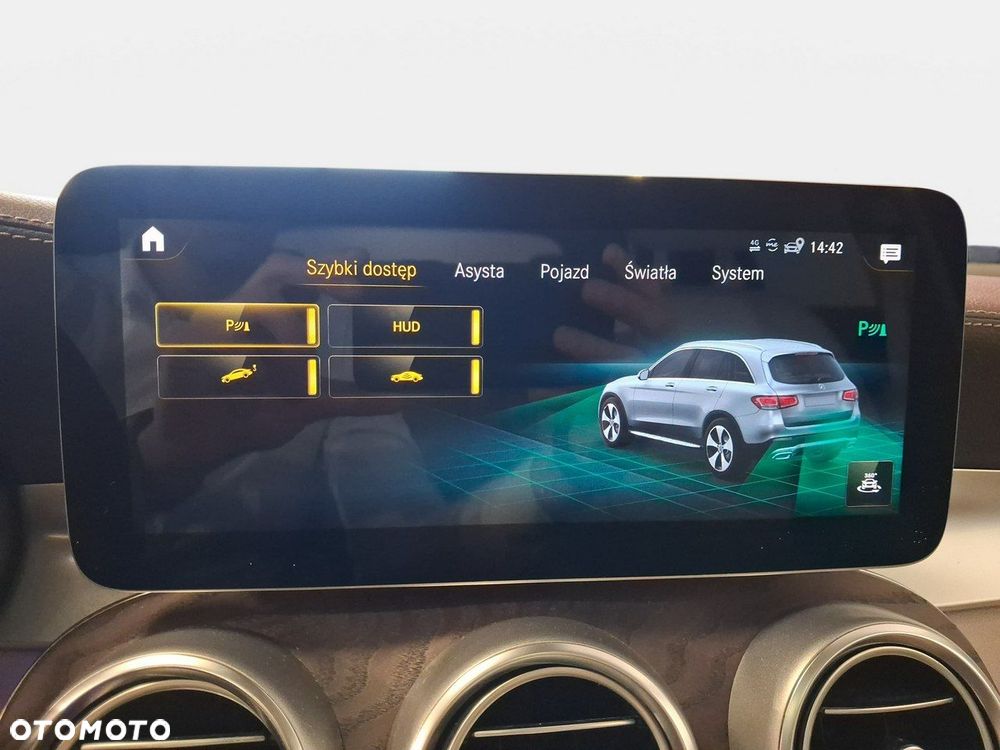 Mercedes-Benz GLC - 31