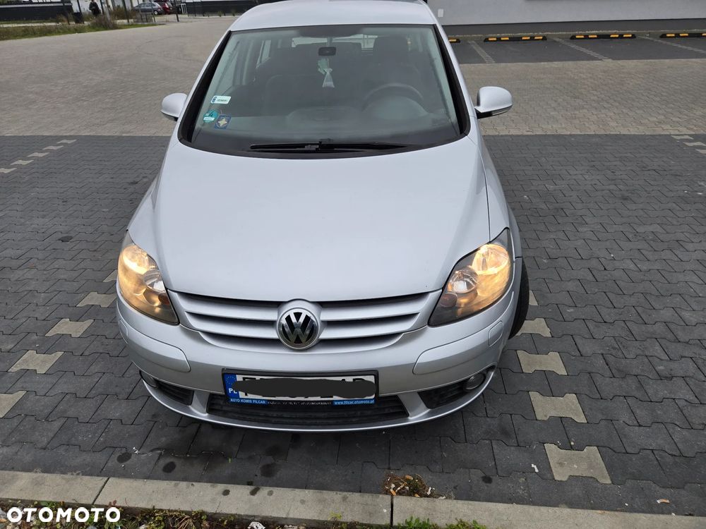 Volkswagen Golf Plus 1.6 FSI Comfortline - 3