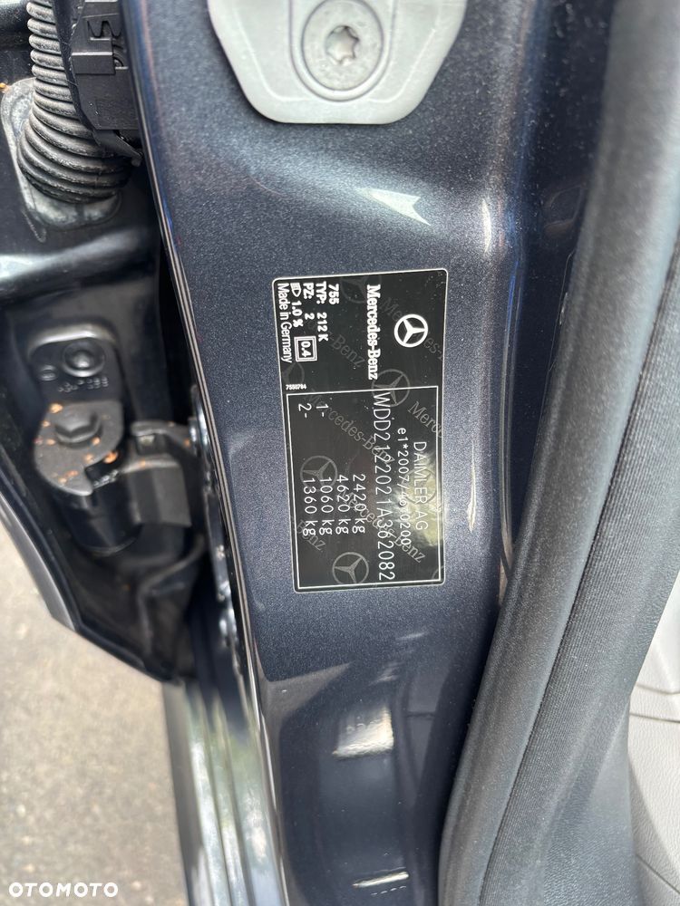 Mercedes-Benz Klasa E 220 CDI DPF BlueEFFICIENCY Automatik Avantgarde - 9