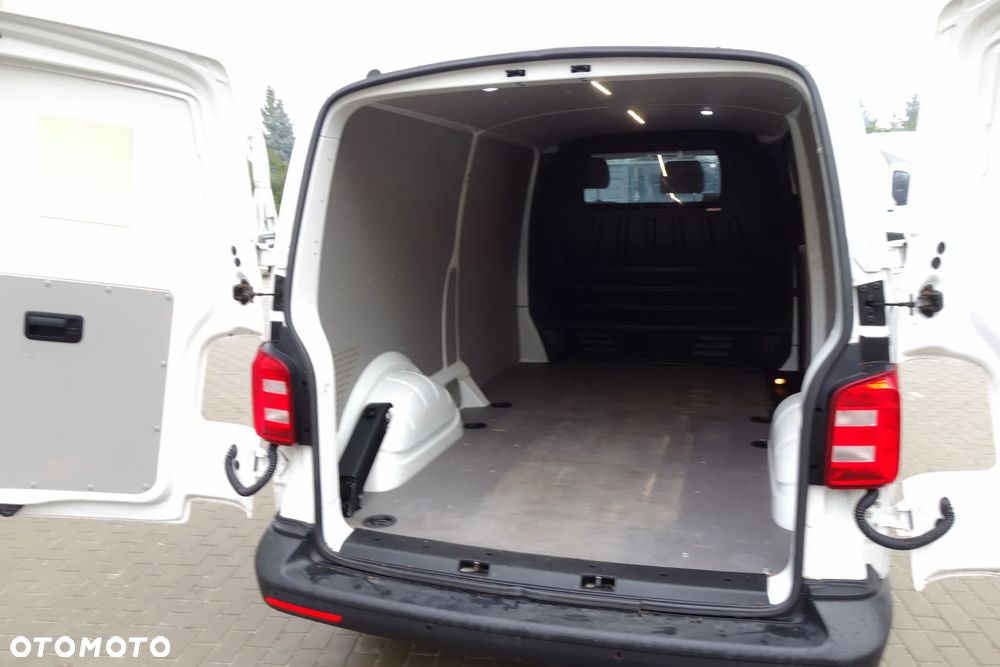 Volkswagen Transporter  T6 Automat Long 2.0 TDI 150 KM Klima Webasto - 9