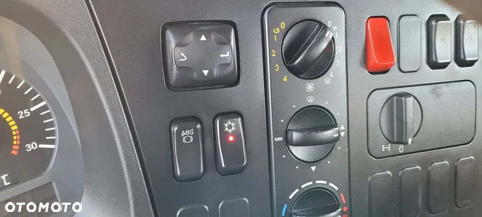 Mercedes-Benz Mercedes-Benz axor 1824 - 11