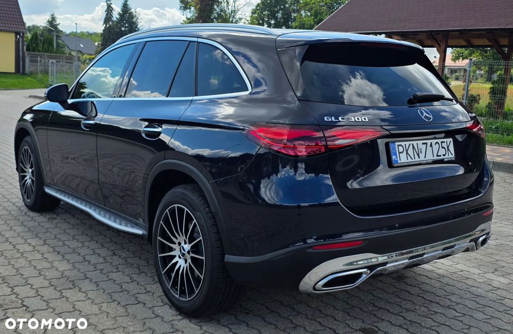 Mercedes-Benz GLC 300 4Matic 9G-TRONIC Avantgarde Advanced - 8