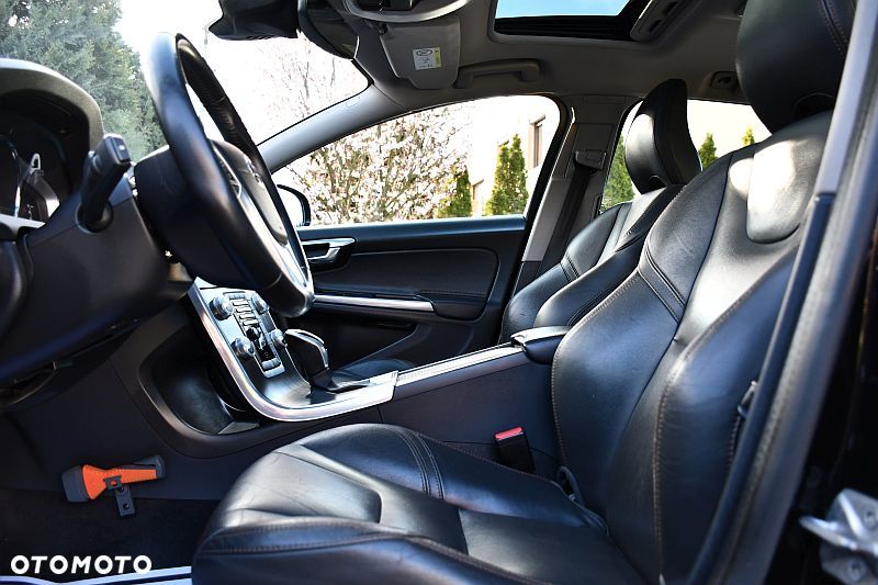 Volvo V60 Cross Country D4 Geartronic Summum - 10