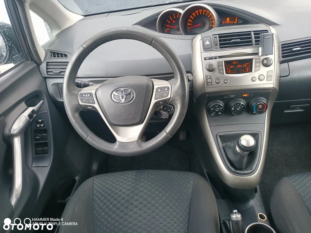 Toyota Verso 2.0 D-4D Edition - 11