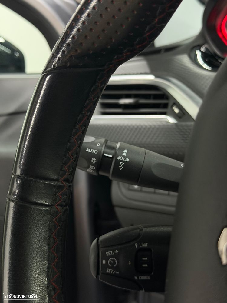 Peugeot 2008 1.2 PureTech GT Line EAT6 - 18