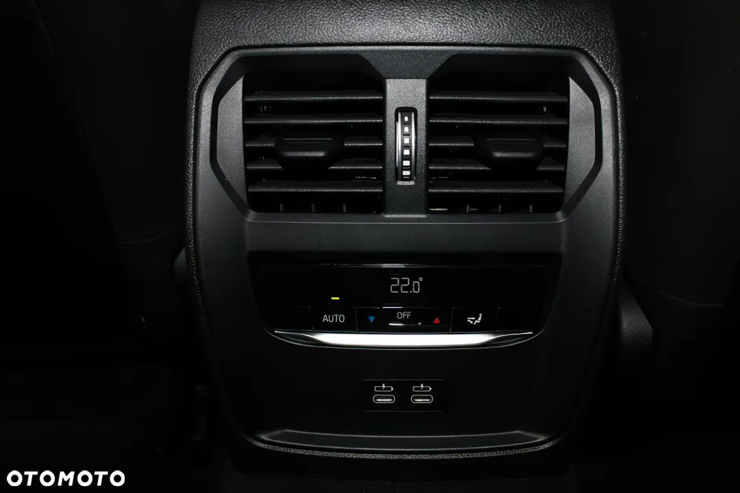 BMW Seria 3 318i M Sport - 11