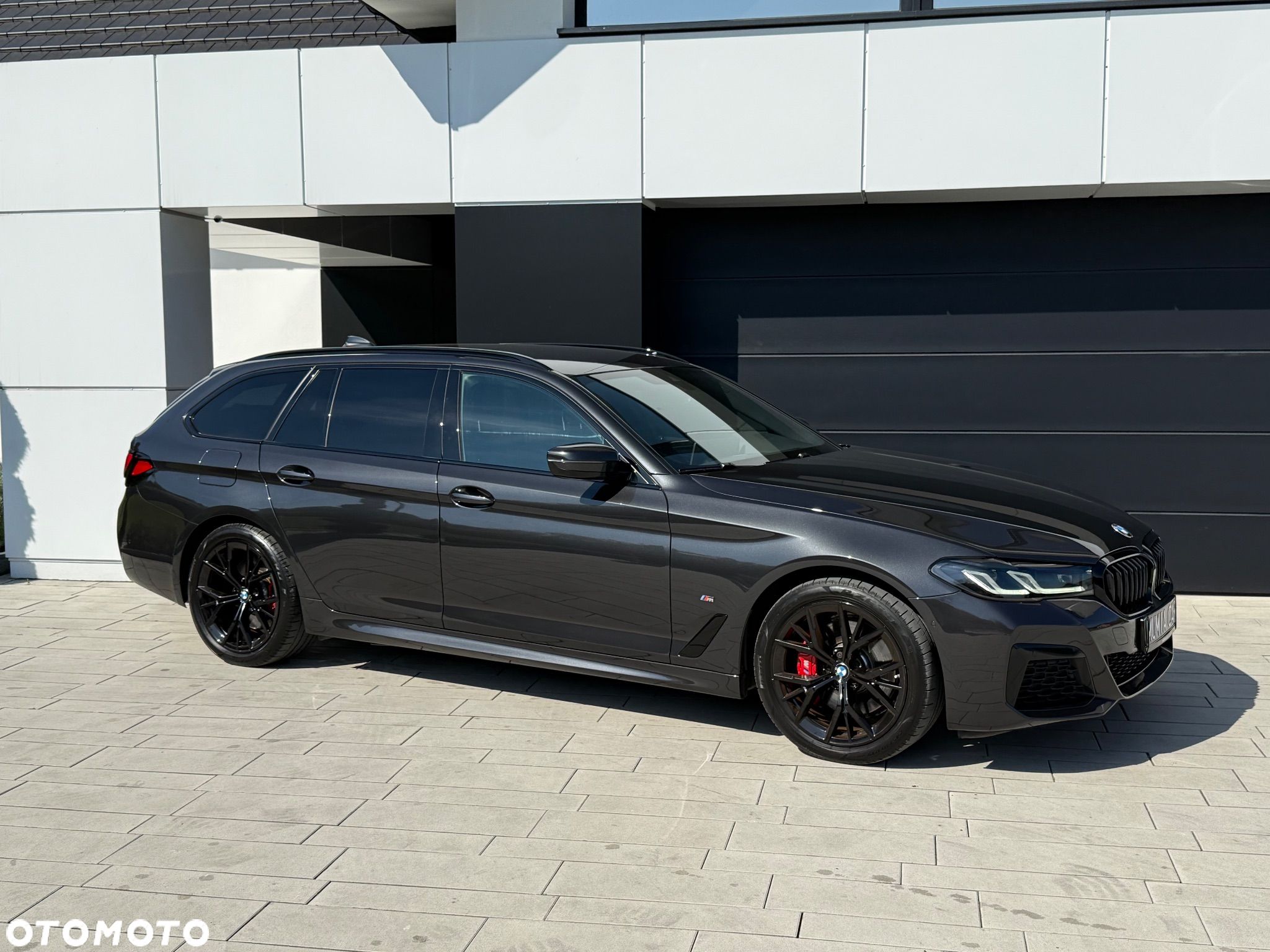BMW Seria 5 520d xDrive Touring M Sport Edition - 1