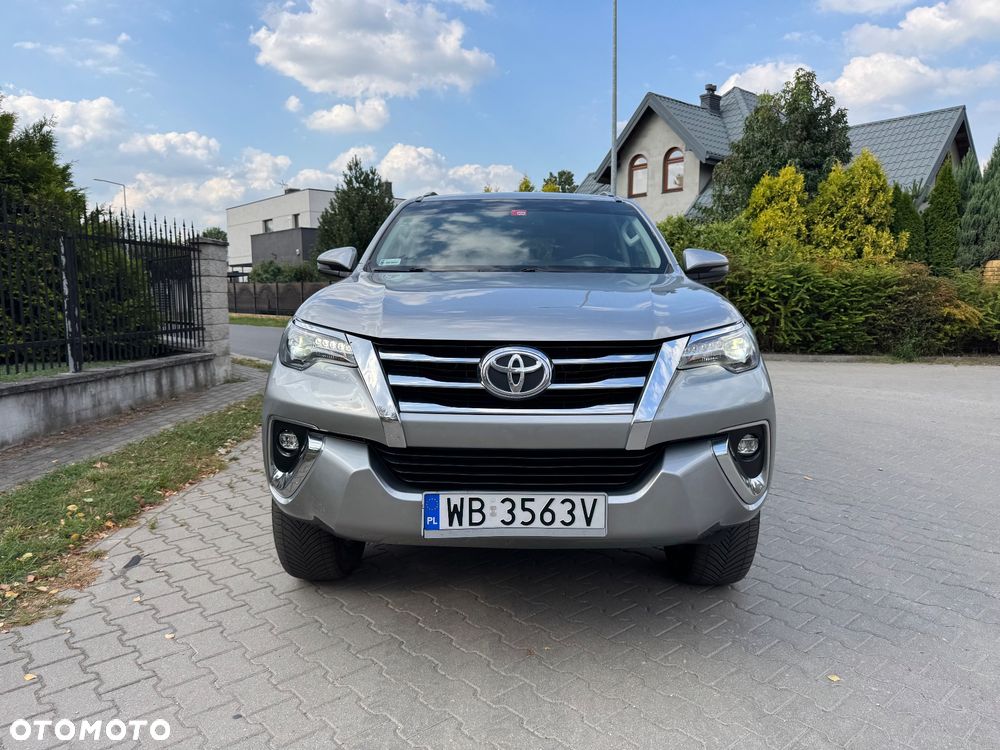 Toyota Fortuner - 2