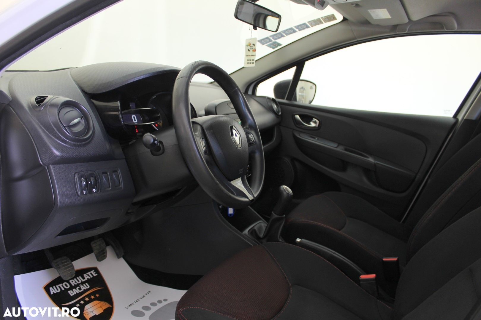 Renault Clio - 12