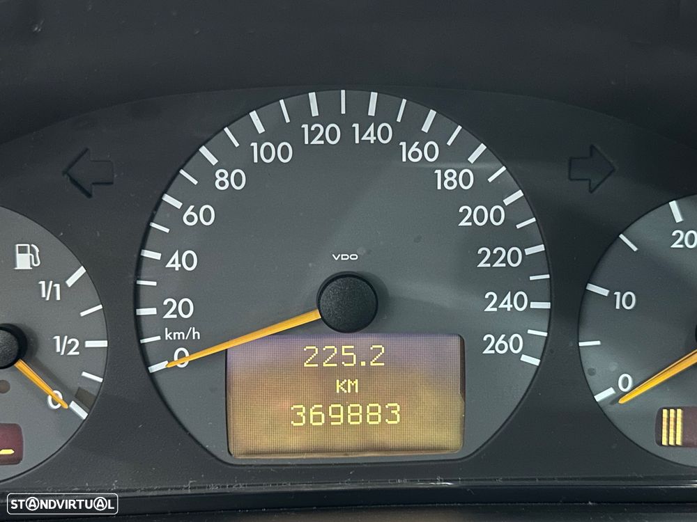Mercedes-Benz E 270 - 8