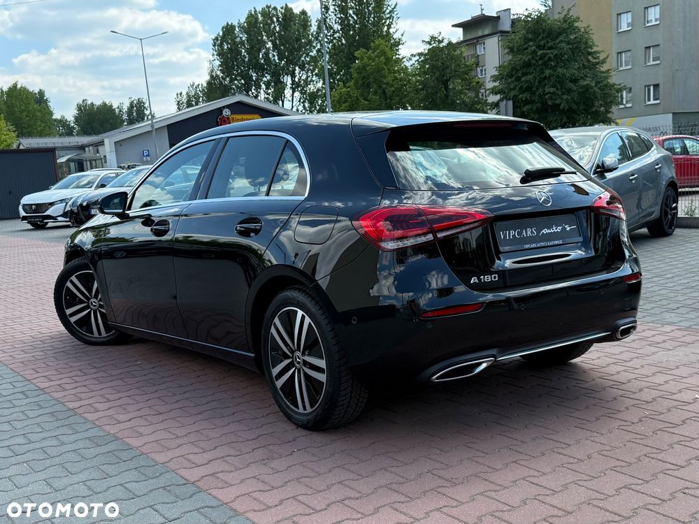 Mercedes-Benz Klasa A 180 7G-DCT Special Edition - 14
