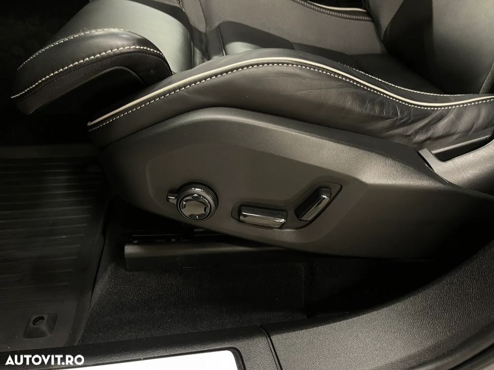 Volvo XC 60 Recharge T8 Twin Engine eAWD R-Design - 20