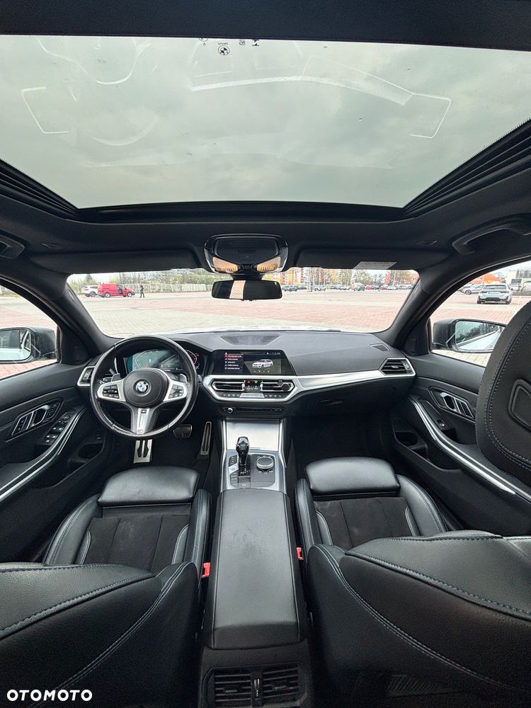 BMW Seria 3 330i xDrive M Sport sport - 12