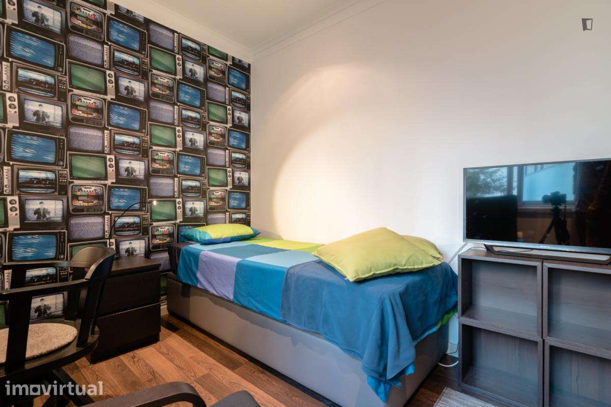 Quarto - localizado em Picoas Lisbon - Grande imagem: 3/12