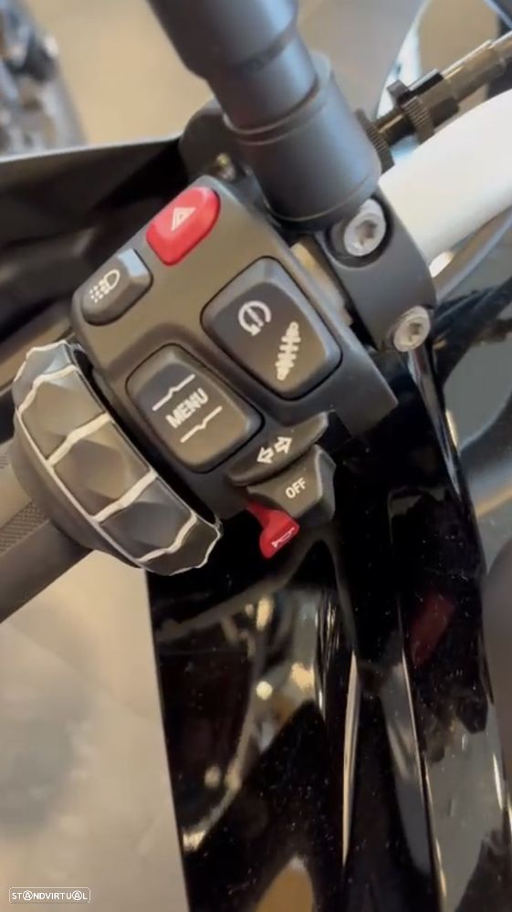 BMW F 900 XR Triple black - 5