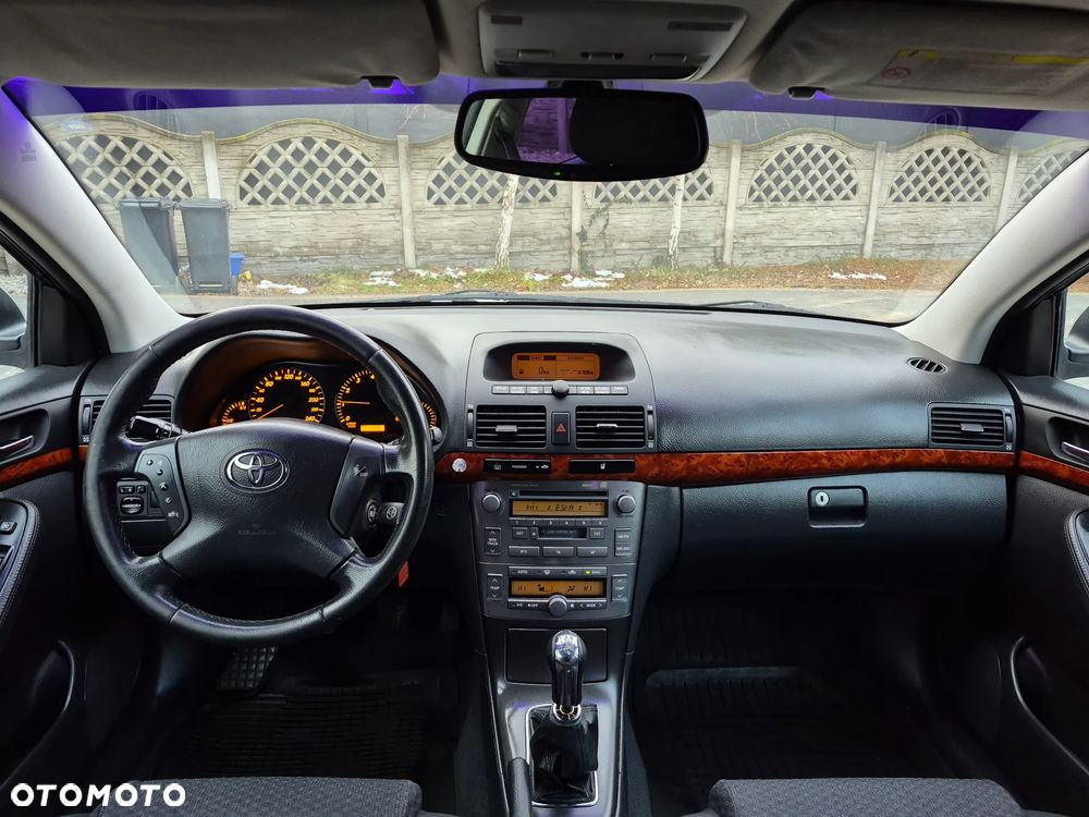 Toyota Avensis 1.8 VVT-i - 5