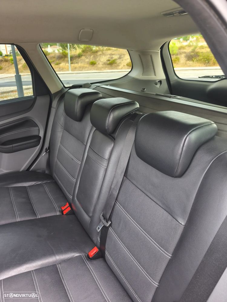 Ford Focus SW 1.6 TDCi Titanium - 9