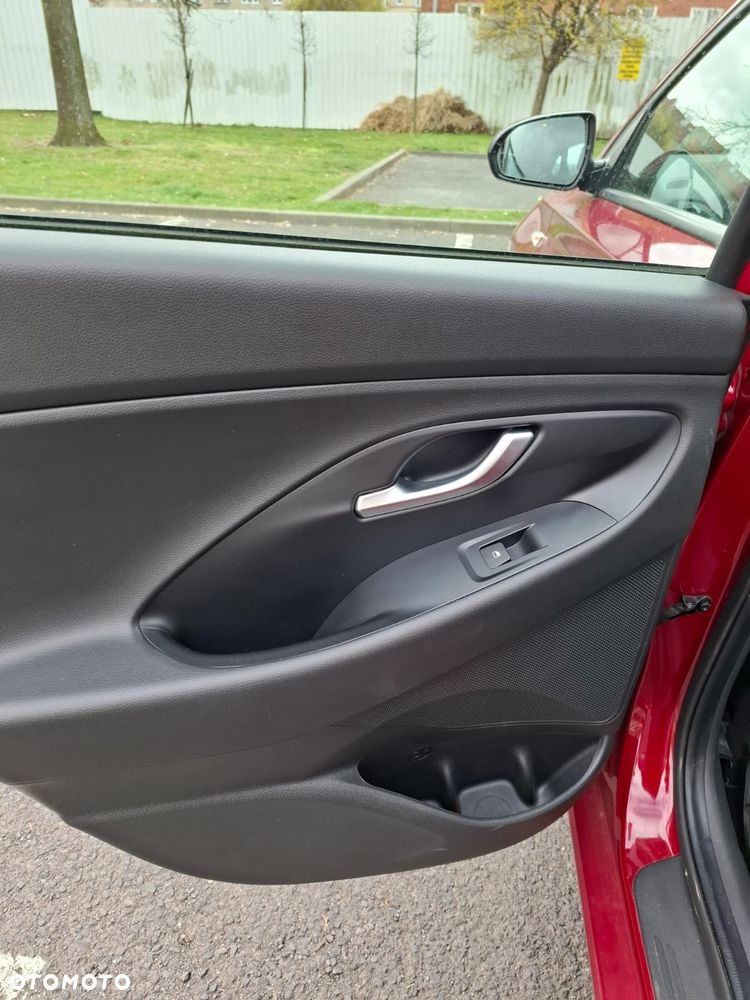 Hyundai i30 1.5 DPI Classic + - 12