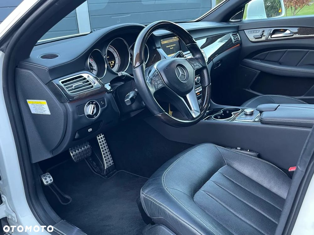 Mercedes-Benz CLS 500 BlueEffICIENCY - 10