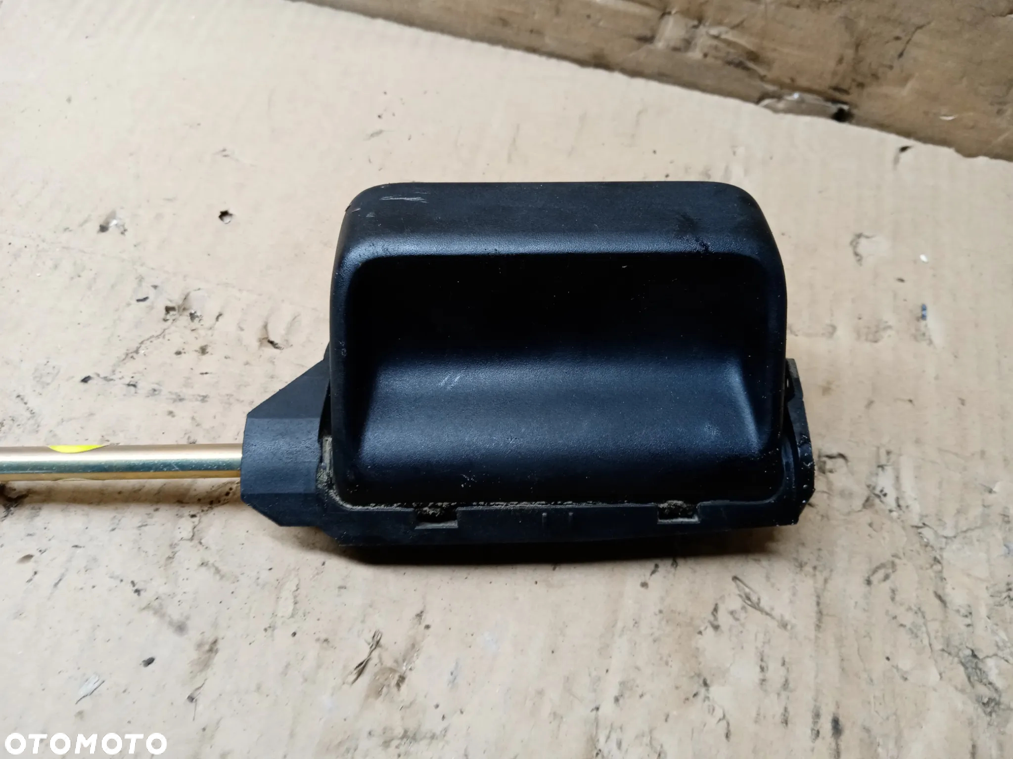 Klamka raczka drzwi przesuwnych prawych VW Caddy III 7H0843642A - 2