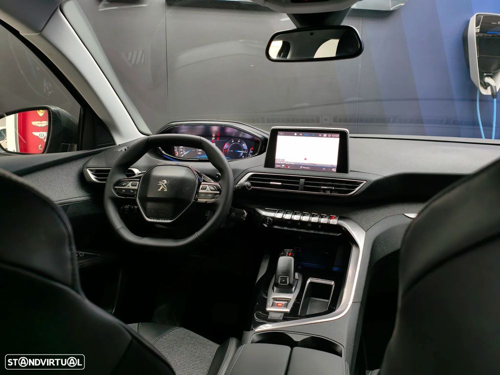 Peugeot 3008 1.6 BlueHDi Allure EAT6 J18 - 24