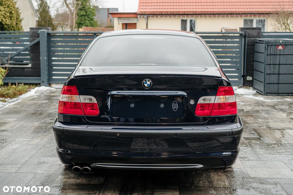 BMW Seria 3 330i Edition Exclusive - 7