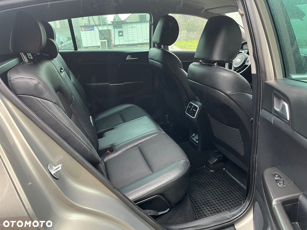 Kia Sportage 1.7 CRDI XL 2WD - 9