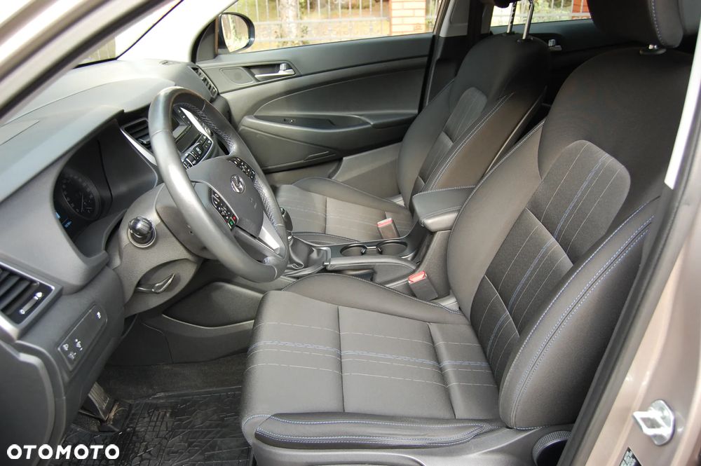 Hyundai Tucson blue 1.7 CRDi 2WD Intro Edition - 15