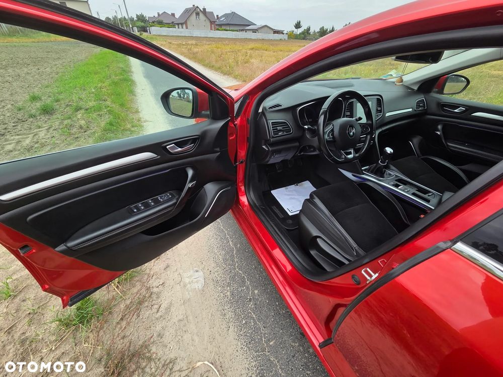 Renault Megane TCe 140 GPF INTENS - 20
