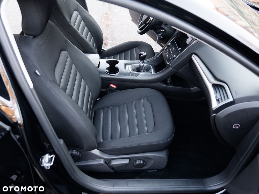 Ford Mondeo 2.0 EcoBlue Titanium - 28